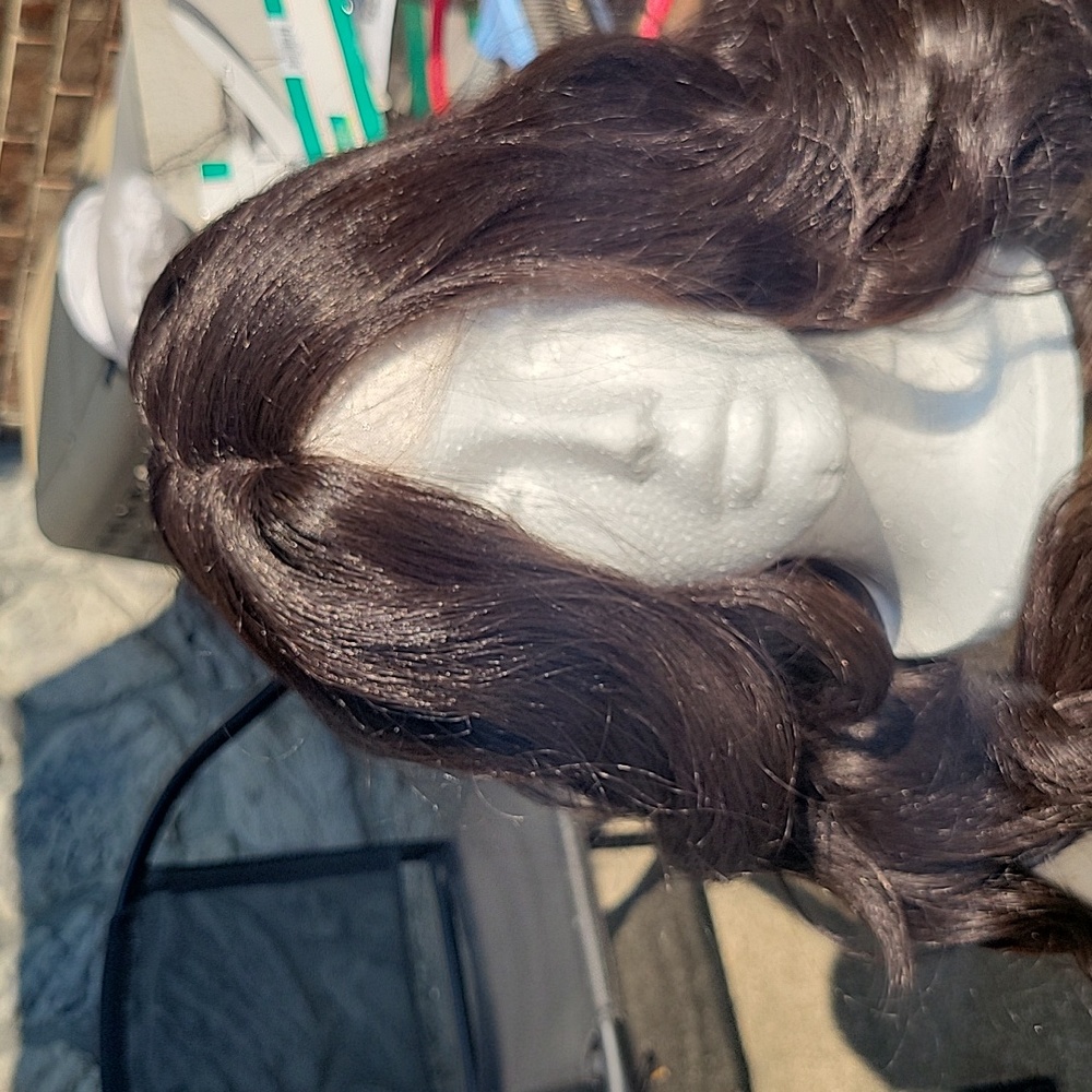,dark brown wig